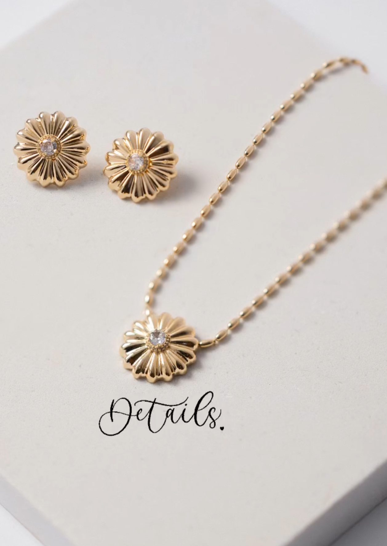 Vintage Gold Flower Stud Earrings