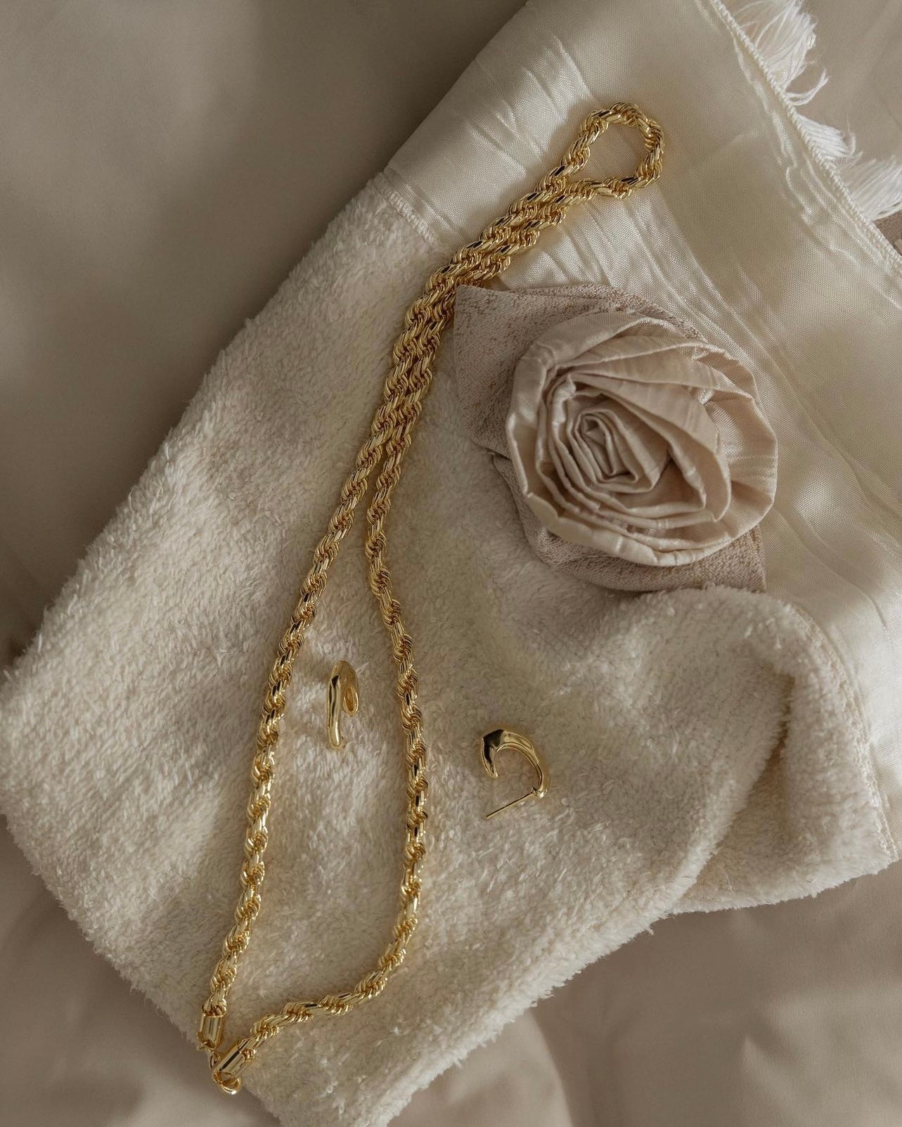 Minimalist Gold Rope Necklace