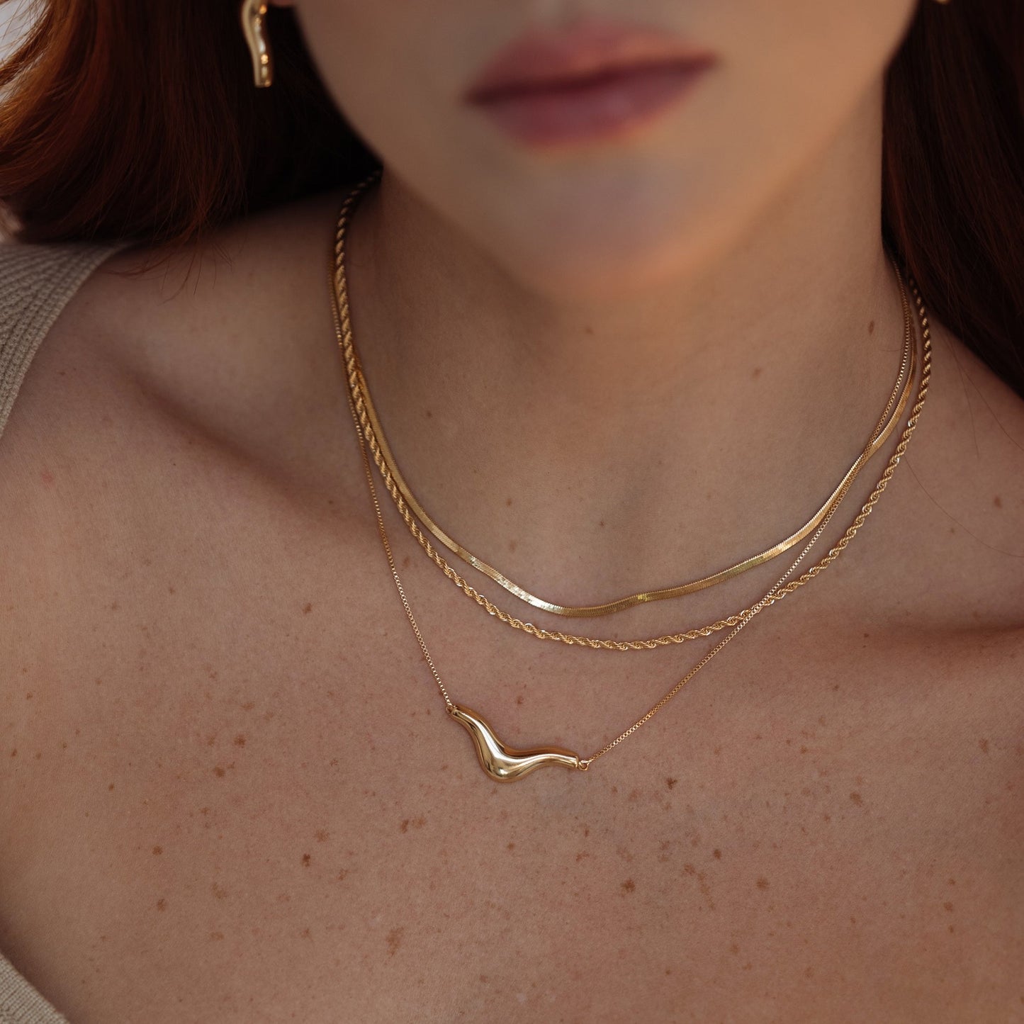 Minimalist Isa Necklace